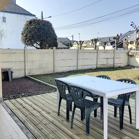 Casa de Férias Maison De Plain-pied Avec Terrasse, Centre Ville, A 150m De La - Fr-1-361-334