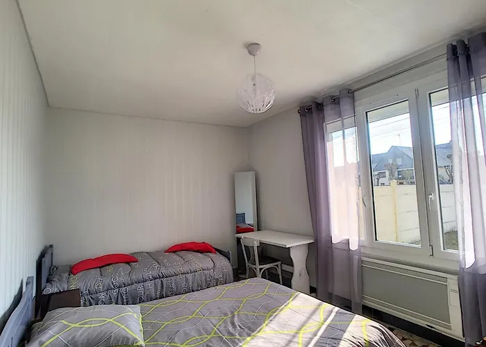 Maison De Plain-pied Avec Terrasse, Centre Ville, A 150m De La - Fr-1-361-334 * Jullouville-les-Pins