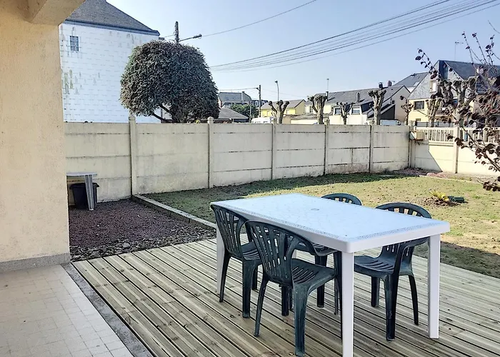 Prázdninový dům Maison De Plain-pied Avec Terrasse, Centre Ville, A 150m De La - Fr-1-361-334