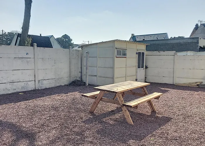 Prázdninový dům Maison De Plain-pied Avec Terrasse, Centre Ville, A 150m De La - Fr-1-361-334